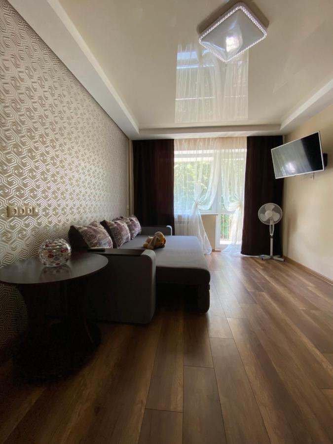 Apartment 30 M2 On Sergei Esenin 11 Kharkiv Eksteriør bilde