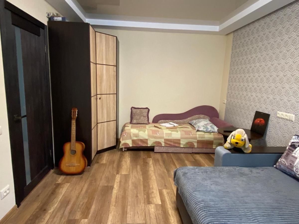 Apartment 30 M2 On Sergei Esenin 11 Kharkiv Eksteriør bilde