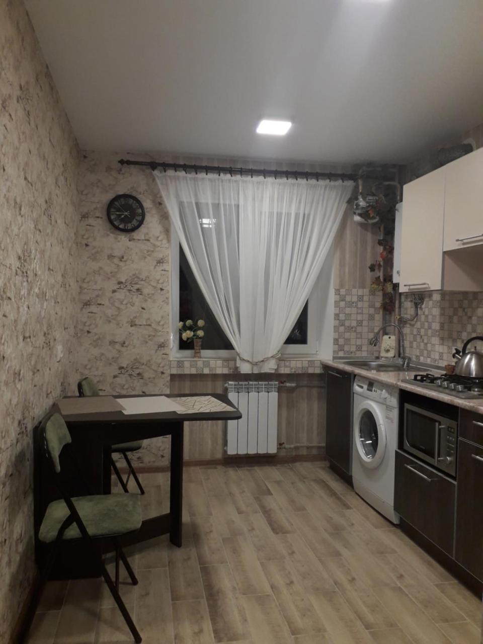 Apartment 30 M2 On Sergei Esenin 11 Kharkiv Eksteriør bilde