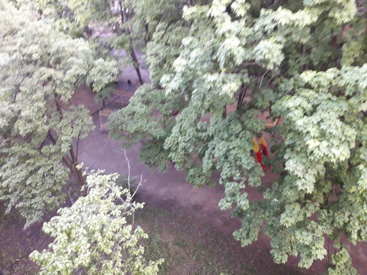 Apartment 30 M2 On Sergei Esenin 11 Kharkiv Eksteriør bilde