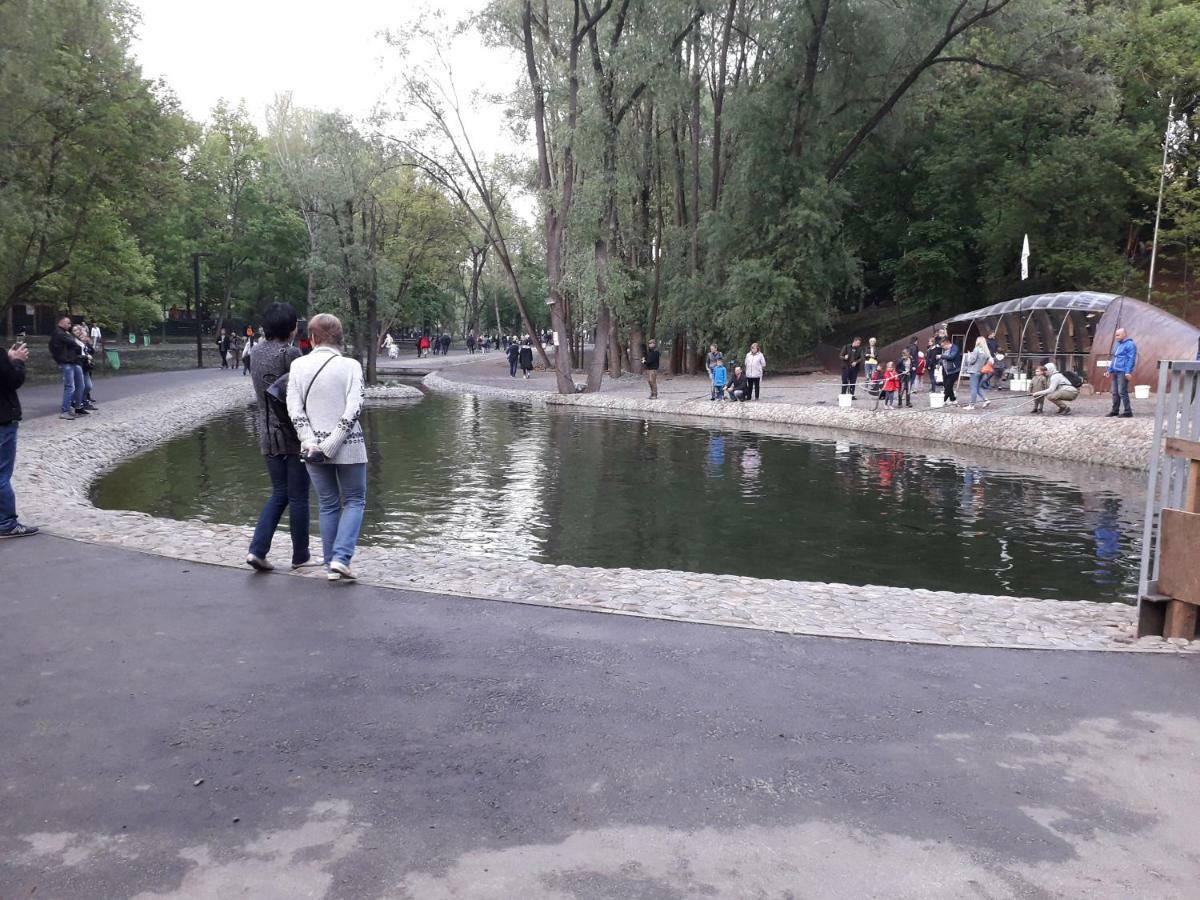 Apartment 30 M2 On Sergei Esenin 11 Kharkiv Eksteriør bilde