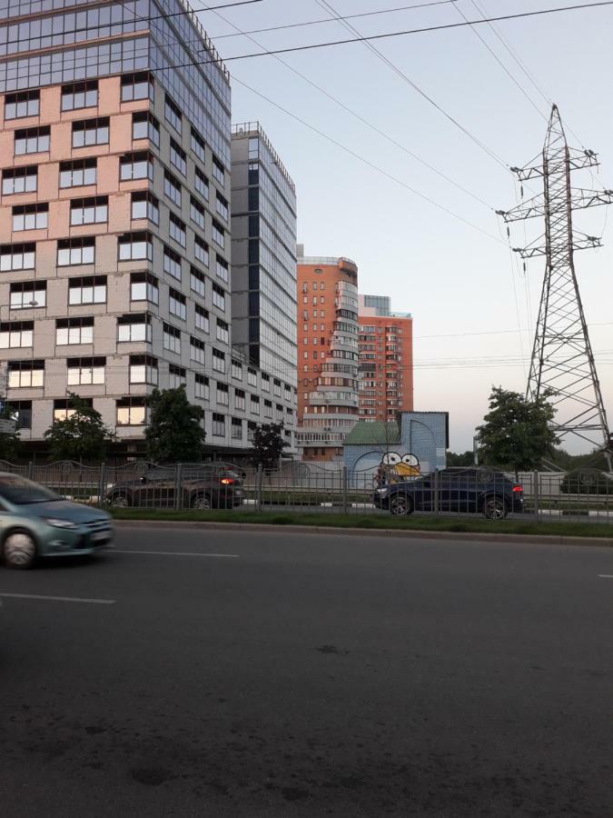 Apartment 30 M2 On Sergei Esenin 11 Kharkiv Eksteriør bilde