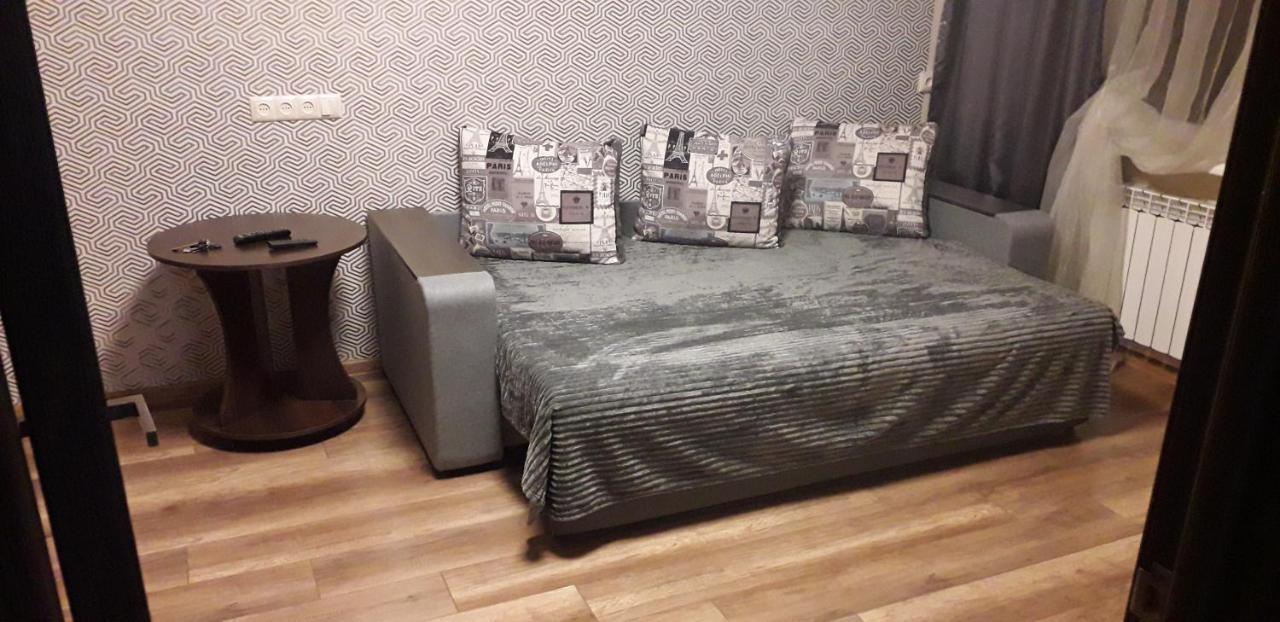 Apartment 30 M2 On Sergei Esenin 11 Kharkiv Eksteriør bilde