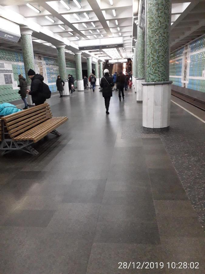 Apartment 30 M2 On Sergei Esenin 11 Kharkiv Eksteriør bilde